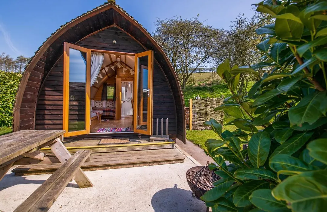 Humble Bee Farm Glamping-1