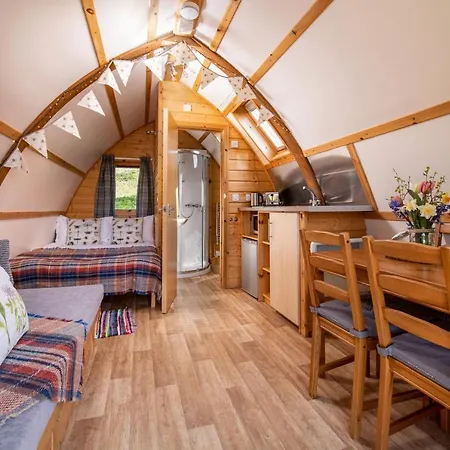 Humble Bee Farm Glamping-2